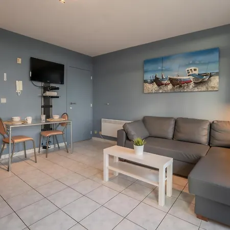 Διαμέρισμα Studio 502 With Parking By Interhome